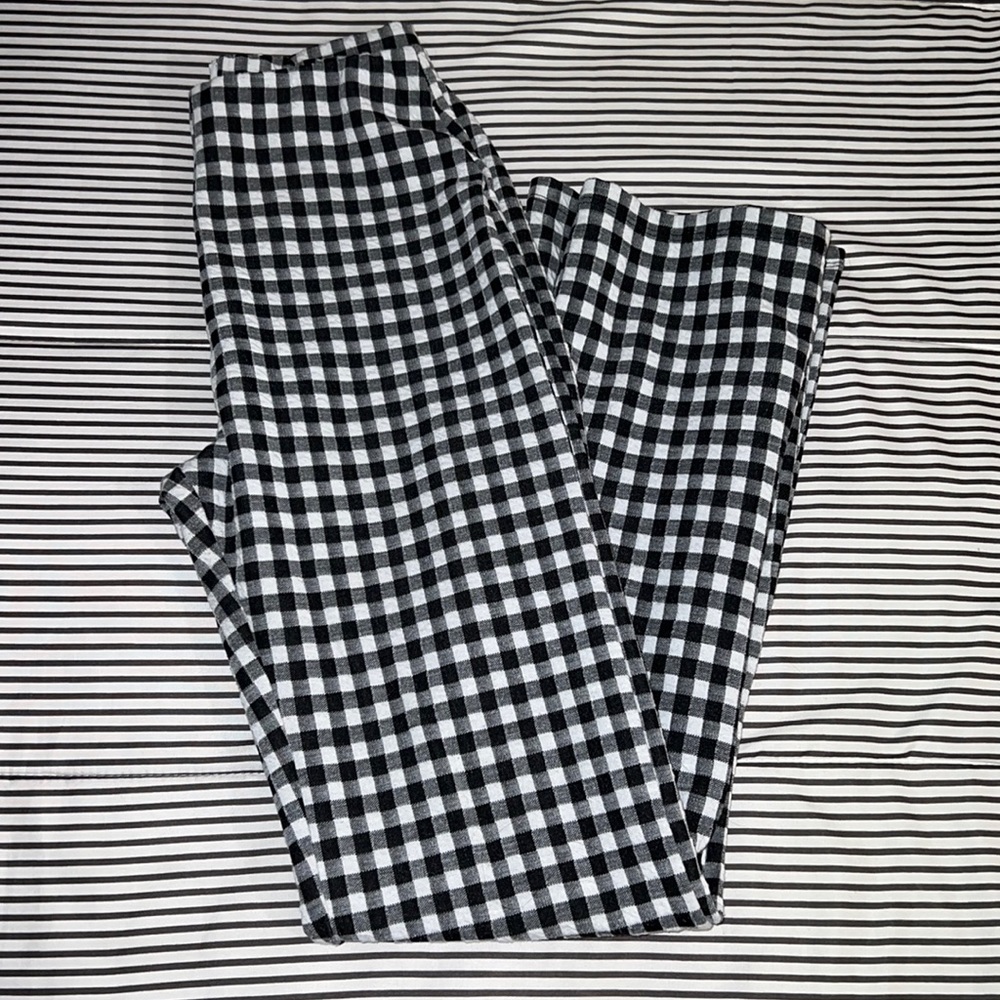 Checkered high waisted leggings